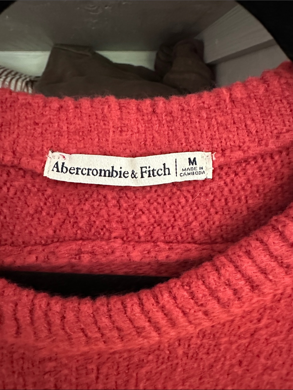 Abercrombie & Fitch Coral-Red Short Sleeve Crew Sweater size medium Never Worn - Picture 2 of 3